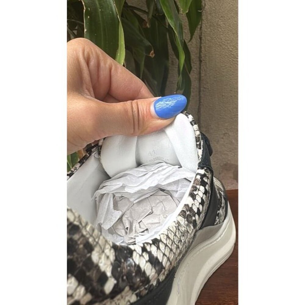 DANIEL PATRICK Size 8 (41) Men's Low Top Shoes Designer Used Velcro - Picture 7 of 7